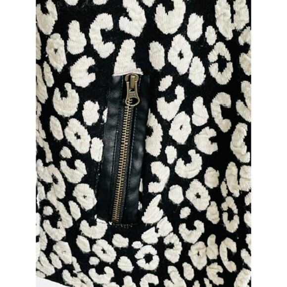 Red Saks Fifth Avenue Black & White Leopard Animal Print Tunic Sweater - Picture 3 of 8